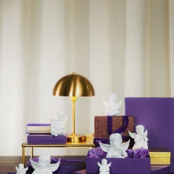 Engel mit Kaffeetasse