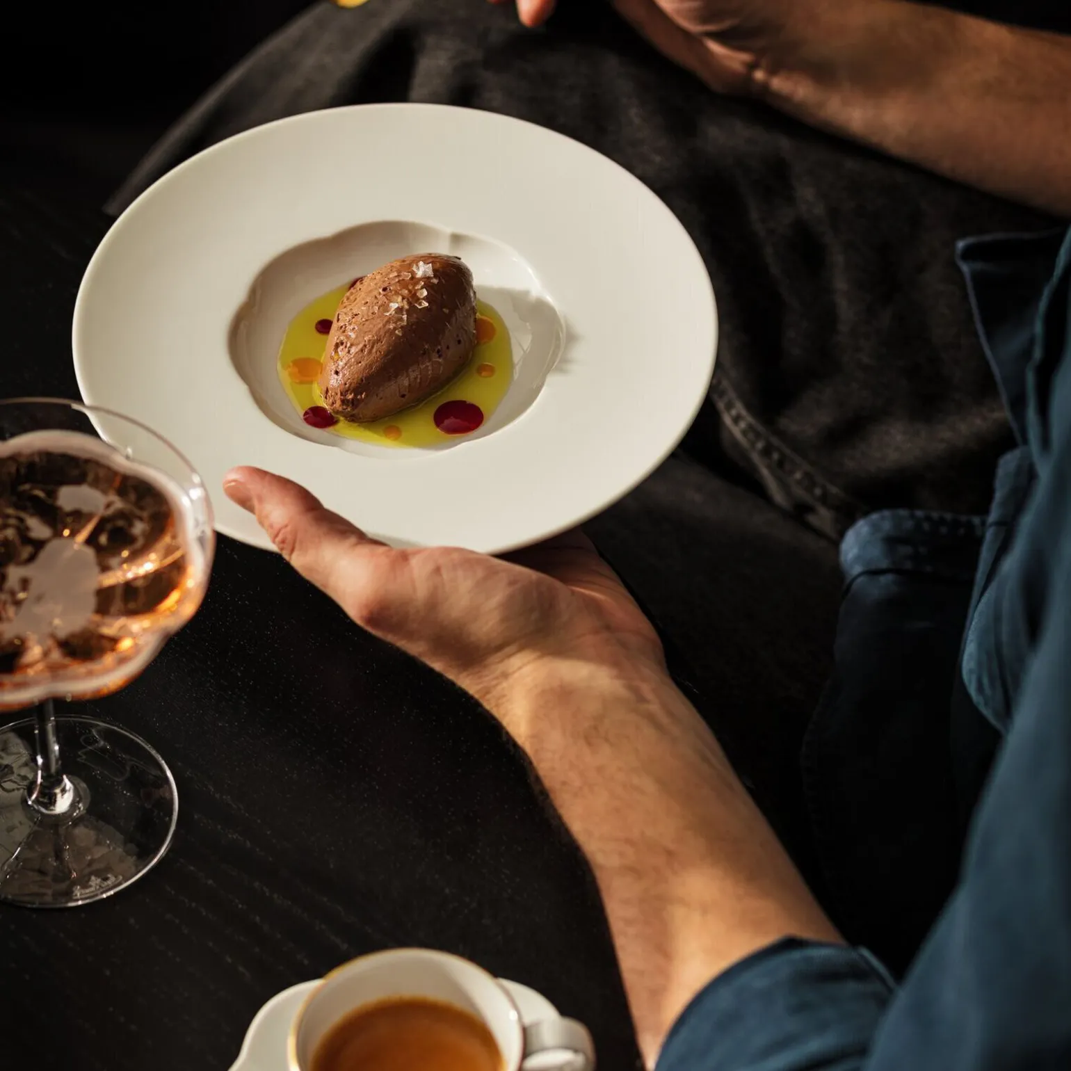 Teller 22 cm tief glänzend